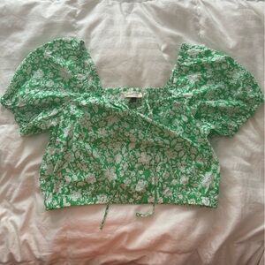 Universal Thread Green Floral Top Size L